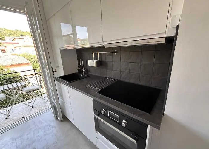 In Tropez Centro Di 2 Locali Con Aria Condizionata Wi-fi E Disponibilita Parcheggio *