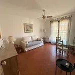 In Tropez Centro Di 2 Locali Con Aria Condizionata Wi-fi E Disponibilita Parcheggio 쎙뜨호뻬