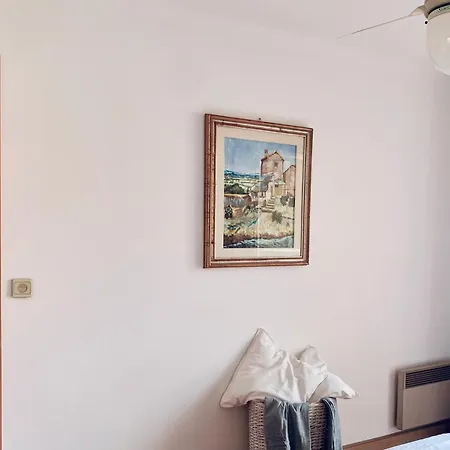In Tropez Centro Di 2 Locali Con Aria Condizionata Wi-fi E Disponibilità Parcheggio *