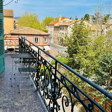 In Tropez Centro Di 2 Locali Con Aria Condizionata Wi-fi E Disponibilità Parcheggio *