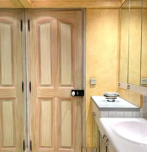 In Tropez Centro Di 2 Locali Con Aria Condizionata Wi-fi E Disponibilita Parcheggio